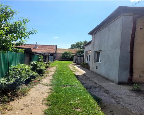 Casa cu spatiu comercial,de vanzare,Valea Lui Mihai,Bihor